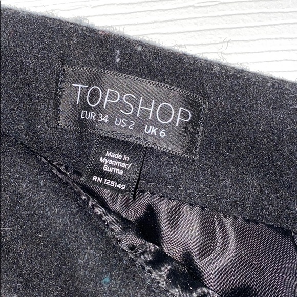 Top Shop black felt skirt - Picture 3 of 3